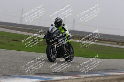 media/Nov-30-2025-TrackDaz (Sun) [[d8b22663df]]/A Group/Session 4 (Wheelie Bump)/